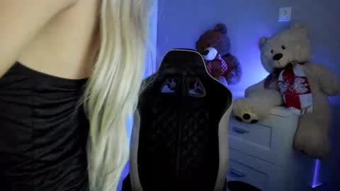 Snapshot of jess1ca_rabb1t chatting on 22, 1, 2025 jess1ca_rabb1t online show from 22, 1, 2025