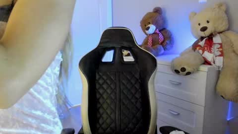 Snapshot of jess1ca_rabb1t chatting on 25, 1, 2025 jess1ca_rabb1t online show from 25, 1, 2025