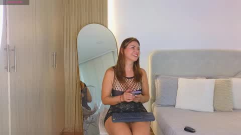 Snapshot of jessey_adams chatting on 16, 5, 2026 bella adams online show from 16, 5, 2026