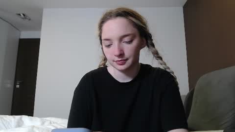 Snapshot of jessicahwinters chatting on 13, 6, 2026 Jessica online show from 13, 6, 2026