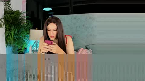 Snapshot of jessicameron chatting on 7, 5, 2026 JESSI AND NAOMI online show from 7, 5, 2026