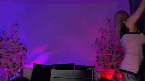 Snapshot of jessiccaburns chatting on 26, 12, 2024 Gloria online show from 26, 12, 2024