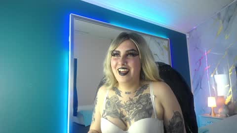 Snapshot of jessie_williams_01 chatting on 8, 1, 2025 Your Sweet Angel online show from 8, 1, 2025