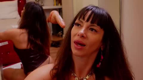 Snapshot of jessiejunee chatting on 4, 10, 2025 JessieJunee online show from 4, 10, 2025