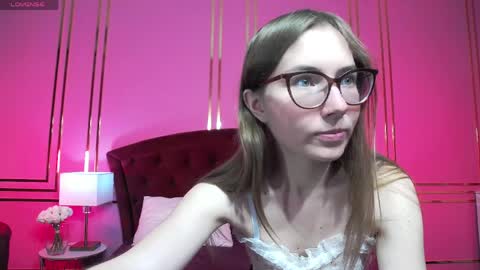 JessieStarrr online show from 2, 4, 2026