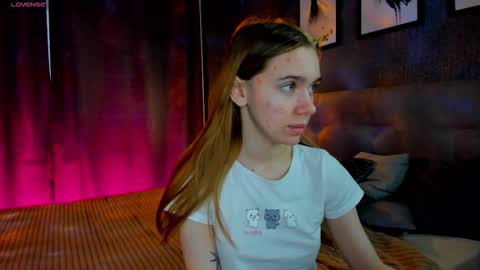 Snapshot of jessiexxiv chatting on 4, 10, 2025 Jessie online show from 4, 10, 2025