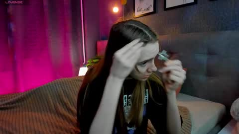 Snapshot of jessiexxiv chatting on 27, 11, 2025 Jessie online show from 27, 11, 2025