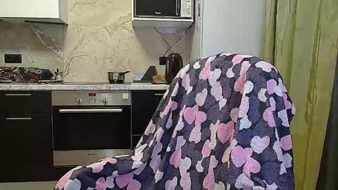 Snapshot of jessy_yng chatting on 13, 10, 2025 jessy_yng online show from 13, 10, 2025