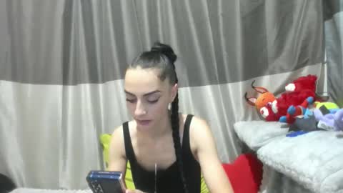 Snapshot of jessystarrr chatting on 1, 12, 2025 Jessy online show from 1, 12, 2025