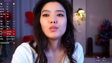 Hi all. My name is Naomi and Im glad to see you in my room  online show from 8, 1, 2025