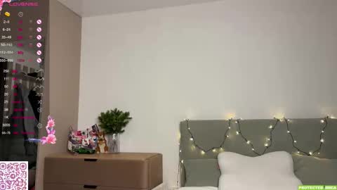 Snapshot of jettamona chatting on 15, 12, 2025 Mona online show from 15, 12, 2025