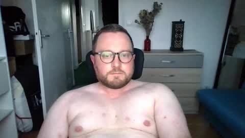 Snapshot of jeuneloup92 chatting on 27, 10, 2025 jeuneloup92 online show from 27, 10, 2025