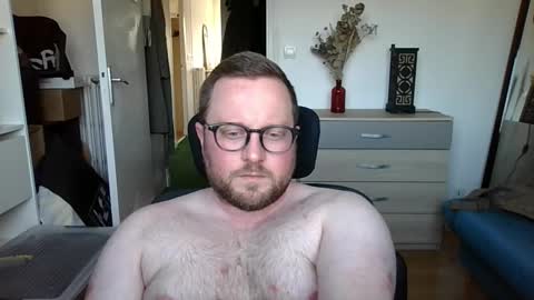 Snapshot of jeuneloup92 chatting on 3, 3, 2026 jeuneloup92 online show from 3, 3, 2026