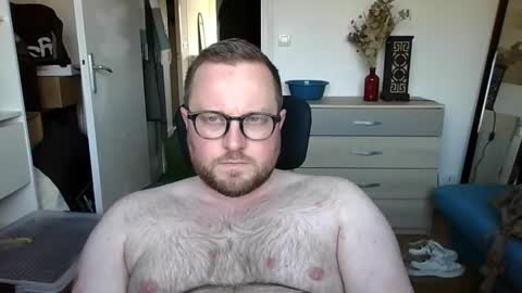 jeuneloup92 online show from 25, 3, 2026