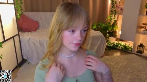 Snapshot of jewellhogan chatting on 6, 6, 2026 Gwen online show from 6, 6, 2026