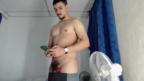 Snapshot of jeycob_happy97 chatting on 16, 12, 2025 Juan David online show from 16, 12, 2025