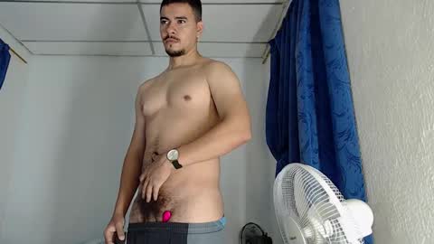 Snapshot of jeycob_happy97 chatting on 6, 1, 2026 Juan David online show from 6, 1, 2026