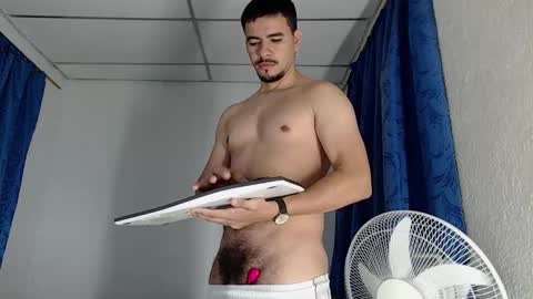 Snapshot of jeycob_happy97 chatting on 18, 2, 2026 Juan David online show from 18, 2, 2026