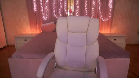 Jeysy online show from 24, 2, 2026