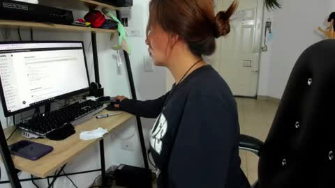 Snapshot of jezabel_purple chatting on 9, 6, 2026 Camila online show from 9, 6, 2026
