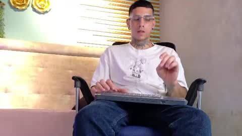 Snapshot of jharol_cardona chatting on 9, 7, 2026 Jharol online show from 9, 7, 2026