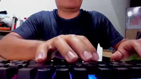jhonatan_morales_s online show from 18, 10, 2025