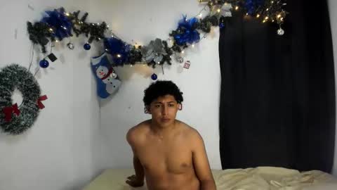 Snapshot of jhoner_browms chatting on 1, 12, 2025 jhoner_browms online show from 1, 12, 2025