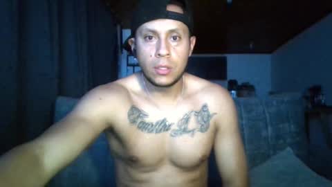 Snapshot of jhonylatin_ chatting on 19, 11, 2025 Jhony online show from 19, 11, 2025