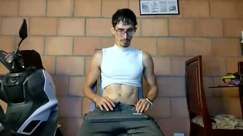 Jhosuamoore  online show from 8, 4, 2026