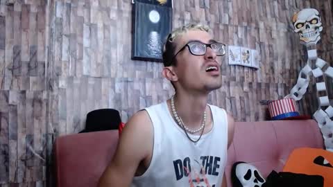 jhosuamoore2 online show from 19, 10, 2025