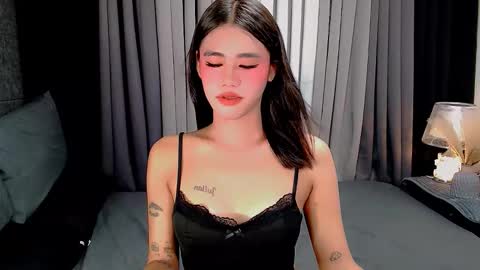 Snapshot of jhuliana_and_charles_room chatting on 6, 10, 2025 jhuliana_and_charles_room online show from 6, 10, 2025