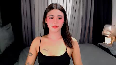 Snapshot of jhuliana_and_charles_room chatting on 16, 11, 2025 jhuliana_and_charles_room online show from 16, 11, 2025