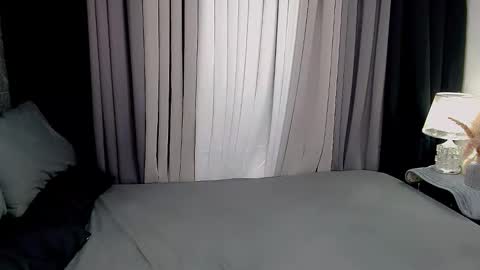 Snapshot of jhuliana_and_charles_room chatting on 22, 11, 2025 jhuliana_and_charles_room online show from 22, 11, 2025