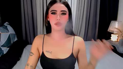 Snapshot of jhuliana_and_charles_room chatting on 2, 12, 2025 jhuliana_and_charles_room online show from 2, 12, 2025