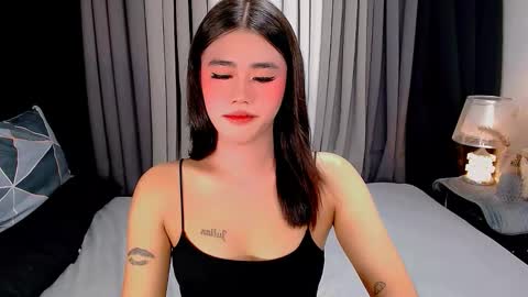 Snapshot of jhuliana_and_charles_room chatting on 4, 12, 2025 jhuliana_and_charles_room online show from 4, 12, 2025