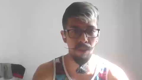 Snapshot of jiangouxiong chatting on 19, 10, 2025 Schamil jiangouxiong on InstagramTelegram channel online show from 19, 10, 2025