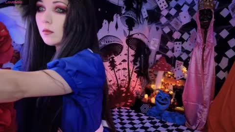    online show from 8, 11, 2025