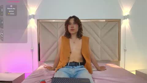 Snapshot of jim_tay chatting on 4, 10, 2025 Hi Im Jim online show from 4, 10, 2025