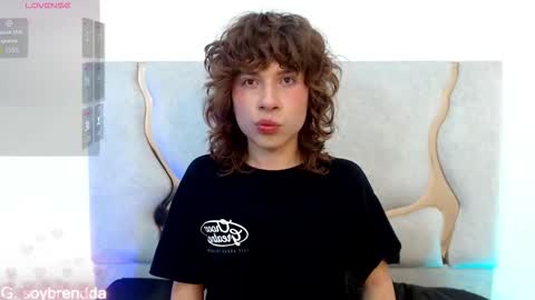 Snapshot of jim_tay chatting on 12, 10, 2025 Hi Im Jim online show from 12, 10, 2025