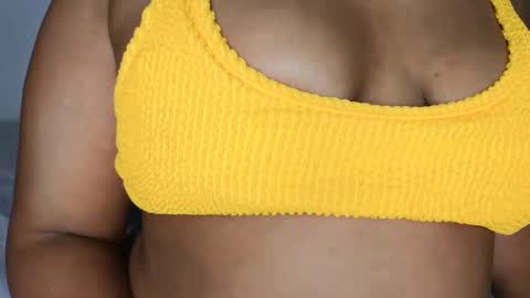 Snapshot of jinglefancypuff chatting on 31, 12, 2024 jinglefancypuff online show from 31, 12, 2024