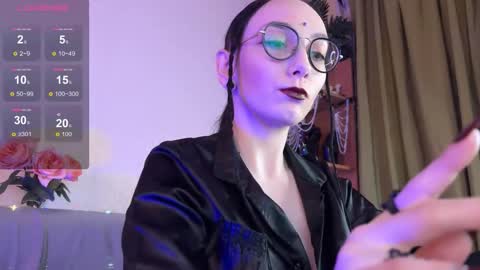 Jinhee Noir online show from 2, 12, 2025