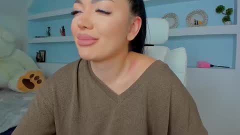 Juliee online show from 28, 10, 2025