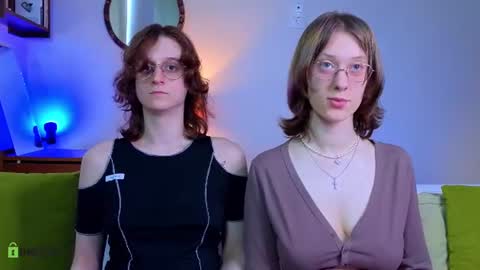 Snapshot of jitoon_exe chatting on 24, 6, 2026 Hey Guys We are Julia ginger Tina brunette online show from 24, 6, 2026