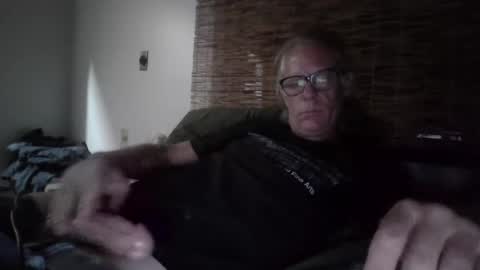 Snapshot of jizzmitten5 chatting on 19, 9, 2025 jizzmitten5 online show from 19, 9, 2025