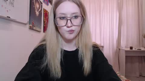 Snapshot of joan_kiss chatting on 13, 5, 2026 joan_kiss online show from 13, 5, 2026