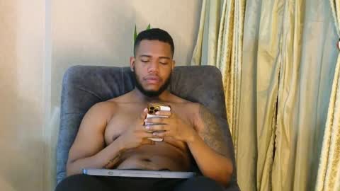 JOAN SAENZ online show from 25, 9, 2025