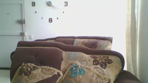 JOAN SAENZ online show from 17, 12, 2025