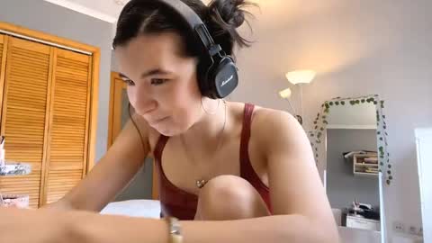 joanaphippin online show from 19, 4, 2026