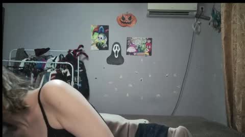 Joannatompson online show from 13, 12, 2024