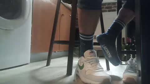 Snapshot of jobbeduval chatting on 28, 1, 2025 GUILLAUME feet and socks online show from 28, 1, 2025